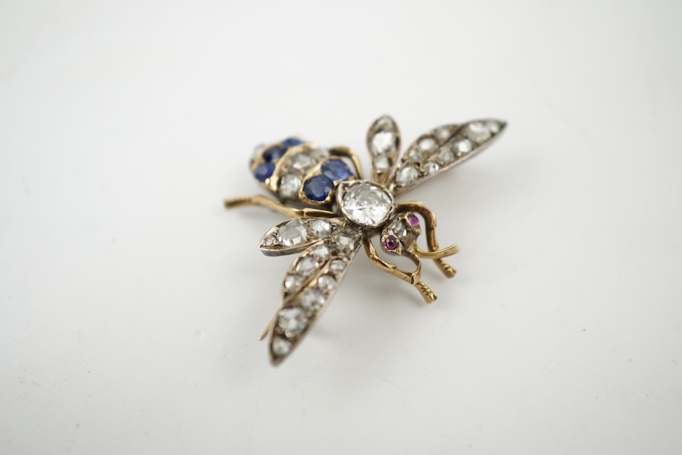 A Victorian sapphire and diamond brooch, late 19th century